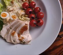 Цезарь с курицей