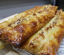 Пирог фирменный Мясная завитушка