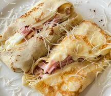 Блинчики с ветчиной и сыром