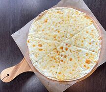 Пицца Четыре сыра 40 см стандартное тесто