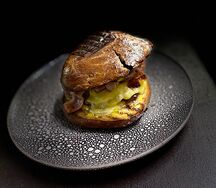 Бургер с беконом