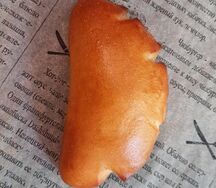 Булочка с яблоком