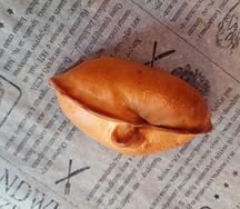 Булочка с картофелем и грибами