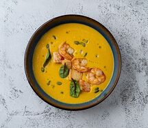 Тыквенный крем-суп с креветками