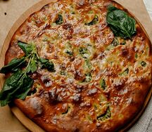 Хачапури со шпинатом и сыром