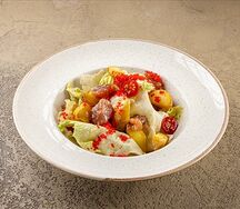 Салат с маринованным тунцом