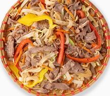 Лапша рисовая с говядиной