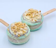 Макарон Сникерс