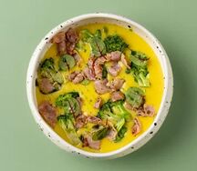 Сырный крем-суп с беконом и брокколи 