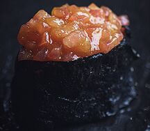 Гункан с тунцом