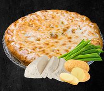 Пирог с картофелем, сыром и зеленым луком