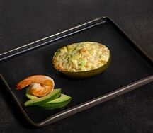 Авокадо запечённое с креветками