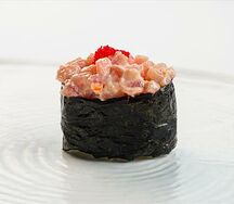 Гункан с тунцом