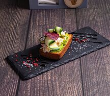 Брускетта с крабом