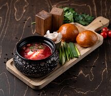 Борщ с пампушками