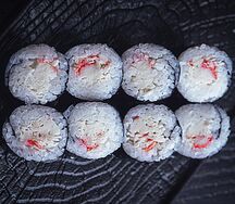 Маки с крабом