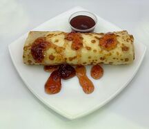 Блинчик с клубничным джемом Махеев