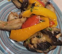 Салат с печеными баклажанами