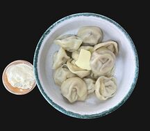 Пельмени со сметаной