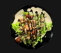 Теплый салат с морепродуктами