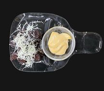 Чесночные гренки с соусом