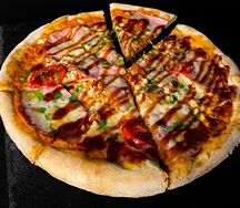 Пицца с карбонадом и курицей