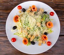 Цезарь с семгой