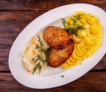 Куриные котлетки с картофельным пюре