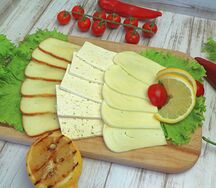 Ассорти из кавказских сыров