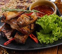 Свиные ребрышки BBQ с попкорном чили
