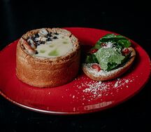 Чешский чесночный суп с копченым кальмаром