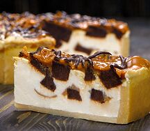 Чизкейк Брауни и карамель