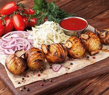 Картофель на мангале с курдюком