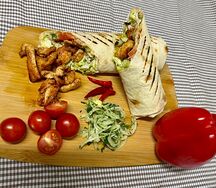 Халяль шаурма из курицы в лаваше Ex
