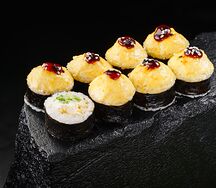 Запеченный ролл с цыпленком