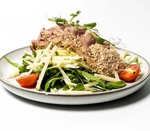 Салат с тунцом
