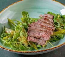 Стейк-салат Нью-Йорк