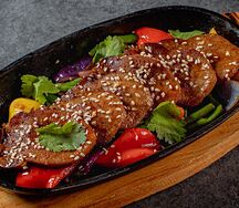 Язык говяжий терияки с овощами
