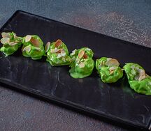 Креветки с соусом васаби и миндалём