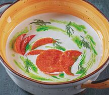 Суп картофельный с цветной капустой, пеперони и укропным маслом