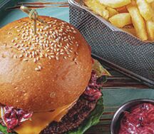 Бургер с олениной в булке