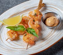 Шашлык из тигровых креветок