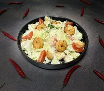 Салат Цезарь с креветками