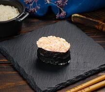 Гункан с креветкой