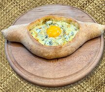 Аджарули с яйцом и сыром дорблю