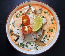 Том ям с курицей