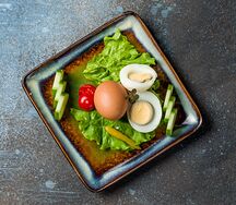 Яйцо отварное