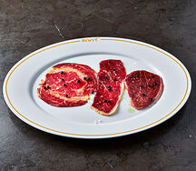 Три текстуры (рибай Россия, стриплойн Dry Age, вырезка wagyu)