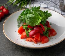 Сезонные овощи с зеленью