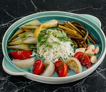 Ассорти из домашних солений